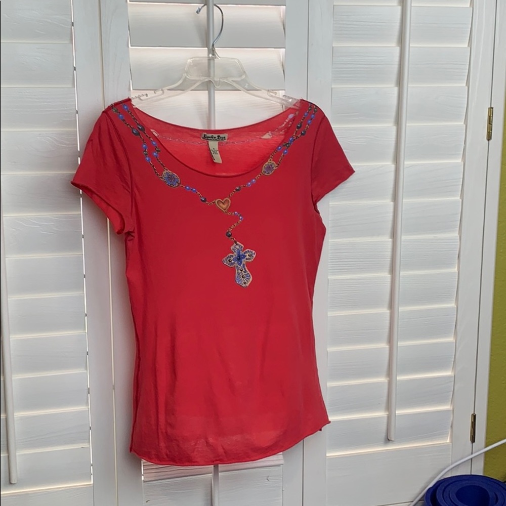 lucky tee size M red with cross T-shirt